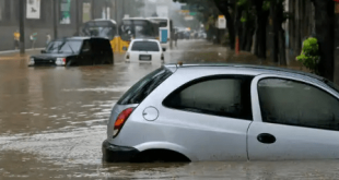 Miliki Asuransi Mobil Banjir, Solusi Tepat Hadapi Kerugian
